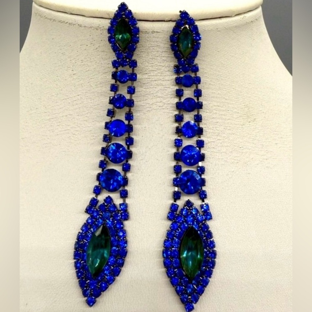 Elegant Vintage Blue Drop Earrings